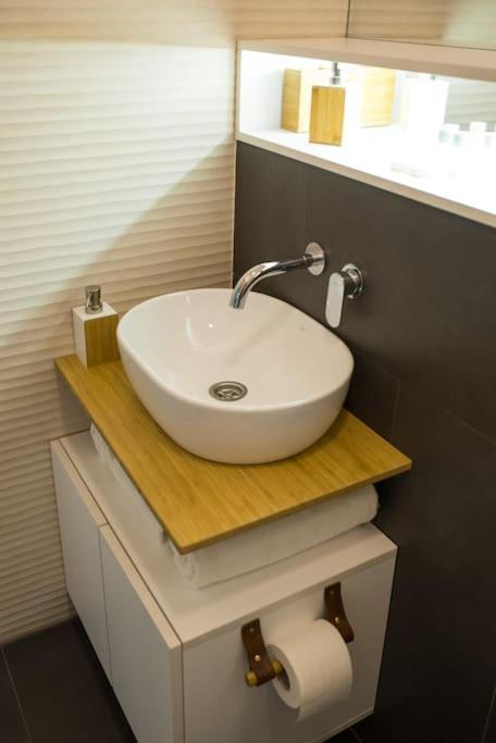 No.8: Lovely & Cosy 3-Room Heart Of The City Timişoara Eksteriør bilde